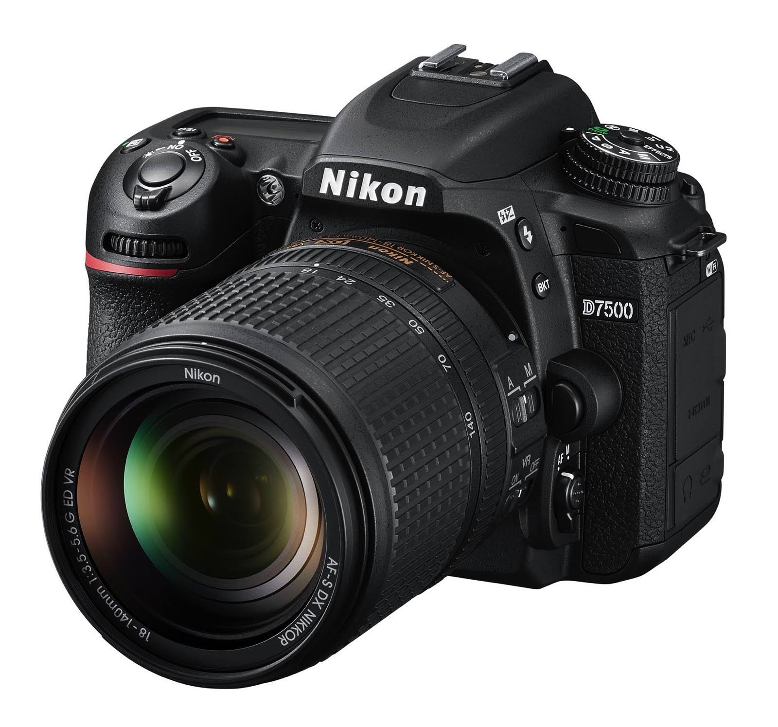 Nikon SLR digitale D7500 in formato DX con obiettivo VR...